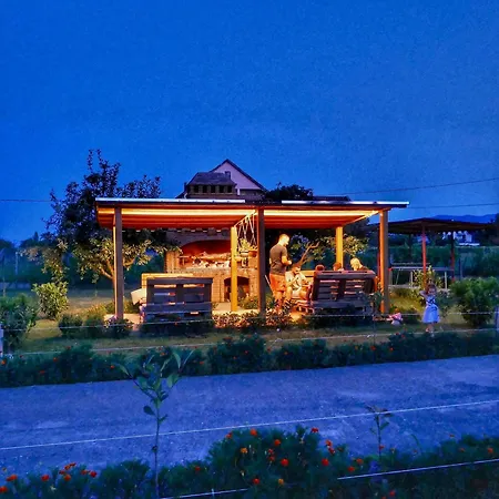 住宿加早餐酒店 Ballkan Grilë