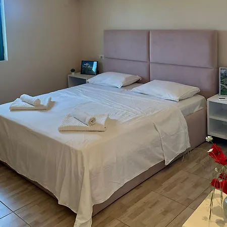 Ballkan Bed & Breakfast Grilë